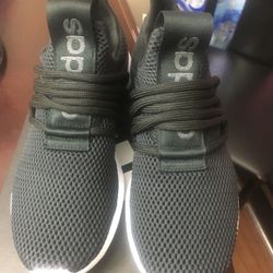 Tenis Nuevos Size 3.5 Para Boys Y 5.5 De Mujer Marca Adidas New Never Used