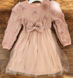 New Beautiful  Girl Dress Size 6