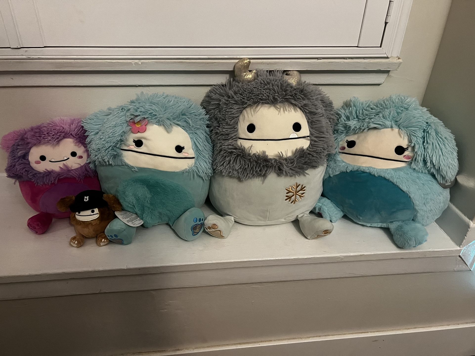 Yeti Squishmellows Bundle 