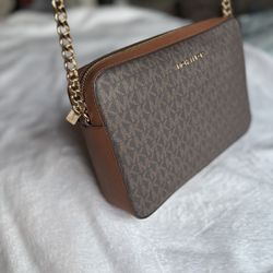Michael Kors  Over The Shoulder Bag 🤎