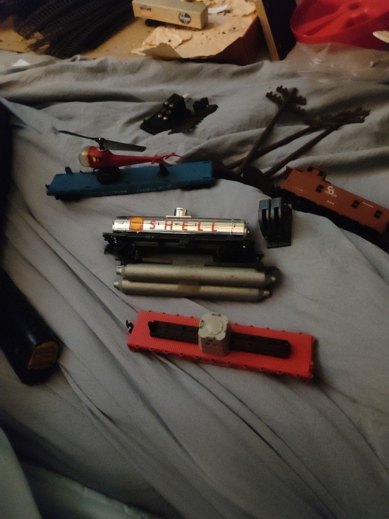 Lionel Trains And Atlas Snap Track