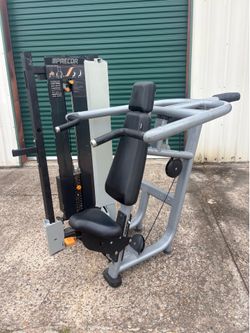 Precor shoulder press