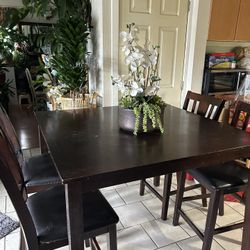 Beautiful Dining Set 