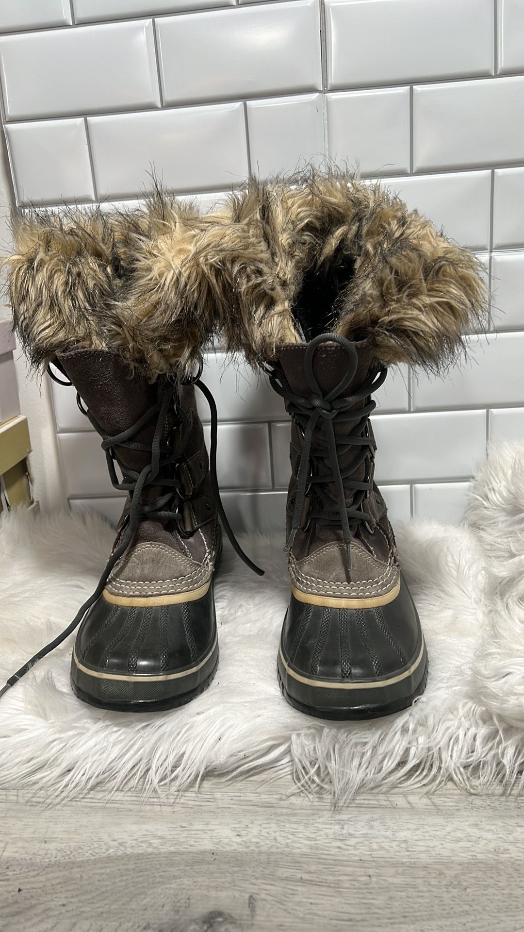 Sorel Joan of Arctic Boots Women's Size 8 Winter Snow Insulated Waterproof Fur