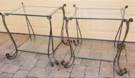 Indoor outdoor end table stands