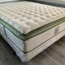 14in King Size Elite Organic Superior Hybrid Gel Memory Foam Pillow Top Mattress and Boxspring 