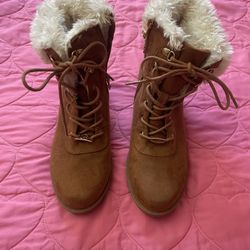 Brown Michael Kors Women’s Size 5 Boots With Fur Inside