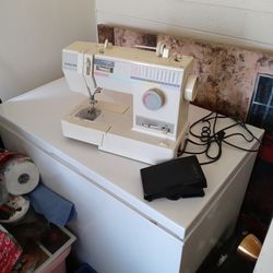 Singer Sewing Machine