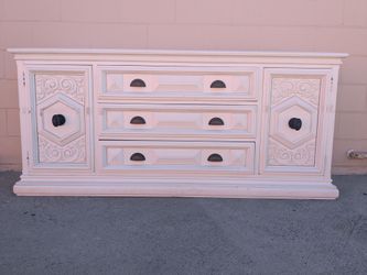 Vintage dresser