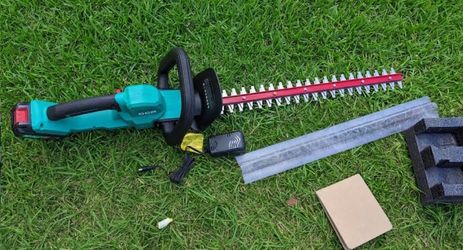 Rechareable hedge trimmer weed eater w charger NEW
