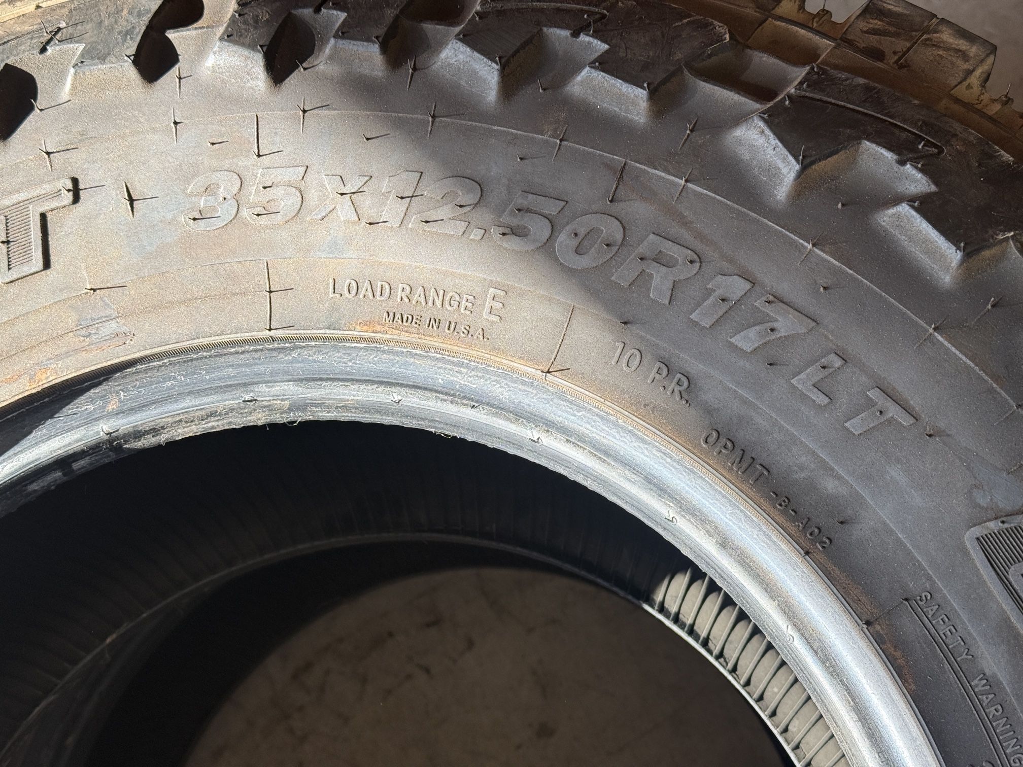 TOYO OPEN COUNTRY 35x12.5R17