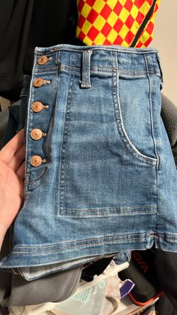 A LOT OF AMERICAN EAGLE JEANS/SHORTS