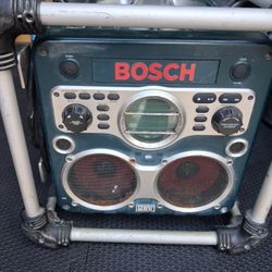 Bosch PB10-CD Power Box Jobsite Radio And CD ,Working
