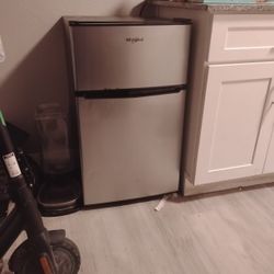 Whirlpool Mini Fridge