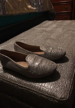 Chase and Chloe glitter slip on’s