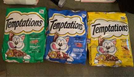 Cat food 3 bags new $35