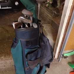 Right Handed Golf Club Set