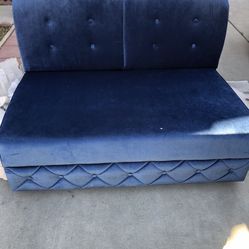 Semi new Velvet Daybed Or Small Sofa Bed $540