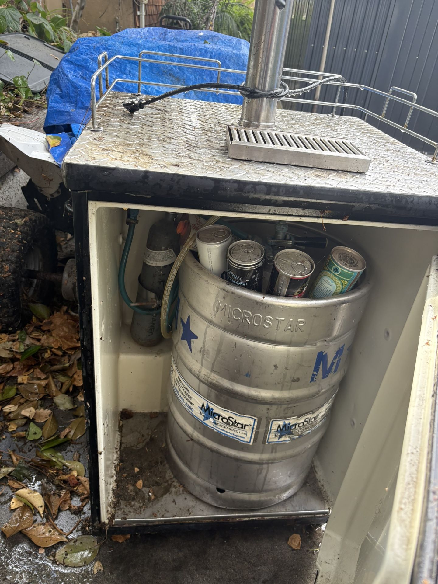 Beer Refrigerator/Kegerator With extras 🍺
