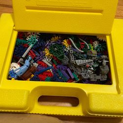 Knex pieces