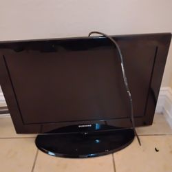Samsung TV 24 Inch
