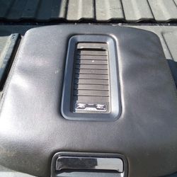 Chevy center Console Lid With Charging Pad 