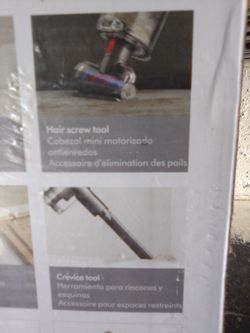 Dyson v8
