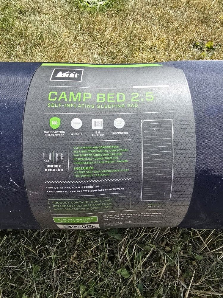 ReI 2.5 Self Inflating Sleeping Pad