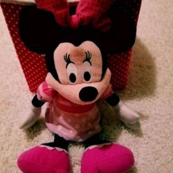 Disney Minnie Mouse Plush New