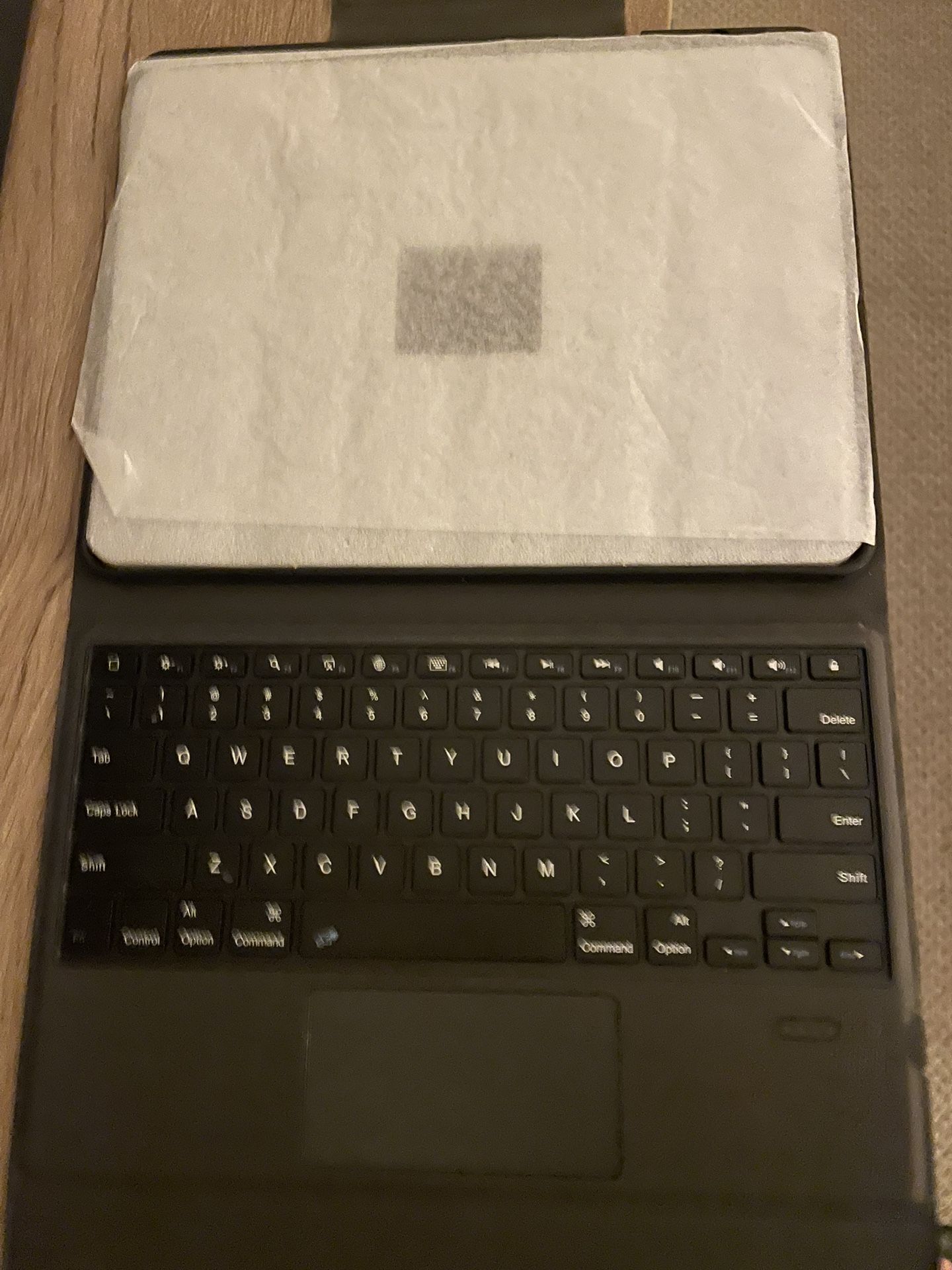 iPad Pro 12.9 2nd To 4th Generation Keyboard Case for Sale in Covina