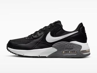 Nike Air Max Excee women’s 7 and men’s 5