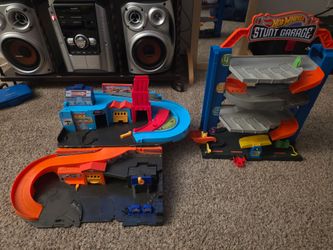 Hot Wheels playsets