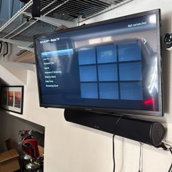 Roku Internet 27”TV + Soundbar + Wall Mount