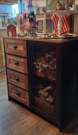 Baxton cabinet