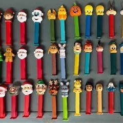 Large Lot of Pez 50 Dispensers Disney Smurfs Looney Toons Peanuts etc many vintage $50 for All 