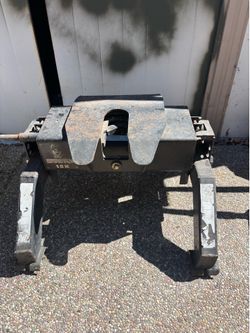Husky 15k Fifth Wheel Hitch Only