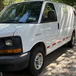 2013 Chevy E3500 Cargo 