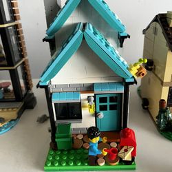 LEGO CREATOR: Cozy House (31139)