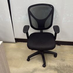 Black Mesh Office Chair – Adjustable Desk Chair