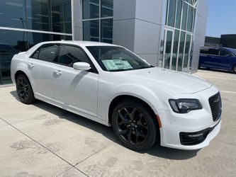 2021 Chrysler 300