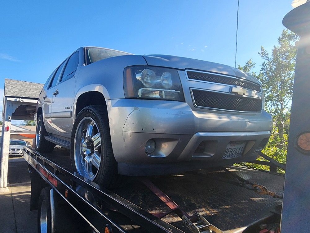 CHEVY TAHOE LT 2008 FOR PARTS!!!!