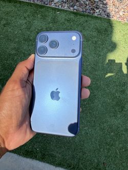 I p h o n e 17 pro 256GB blue unlocked