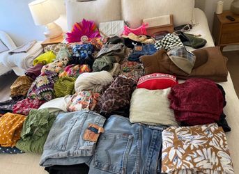98 pieces of women's clothing