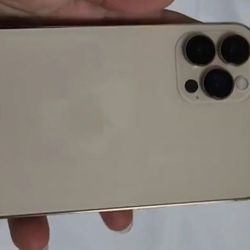iPhone X Refurbished 100% Apple Original iPhone X  phone fully unlocked comes in box gold 64gbh 