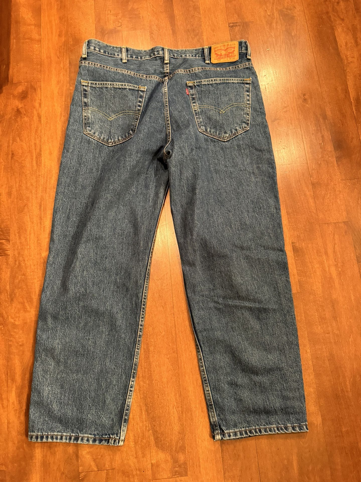 Mens Levi’s 550 Jeans Shipping Available 