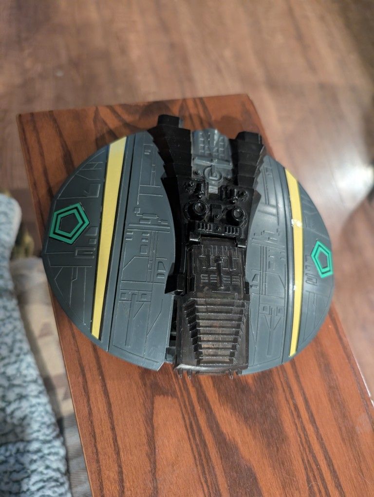 Vintage 1978 "Battlestar Galactica" Cylon Raider Ship by MATTEL