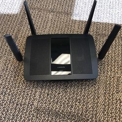 LINKSYS EA8500 Wifi Router