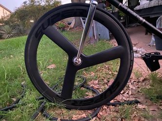 Carbon Trispoke Wheel