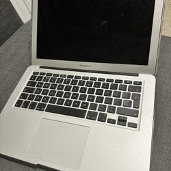 Apple MacBook Air 13-Inch, 2017