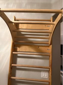 Stall bars for stretching